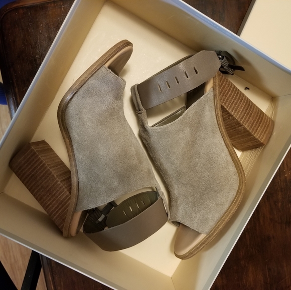 ⬇️ Marc Fisher Vashi Sandals medium green suede - Picture 6 of 16